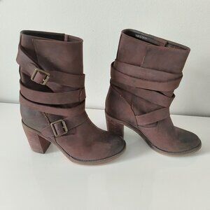 Jeffrey Campbell Ibiza  leather strap boots in a distressed brown color.  Size 8